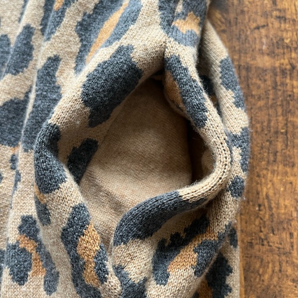 Demylee Leona Sweater in Cheetah - Picture 8 of 9
